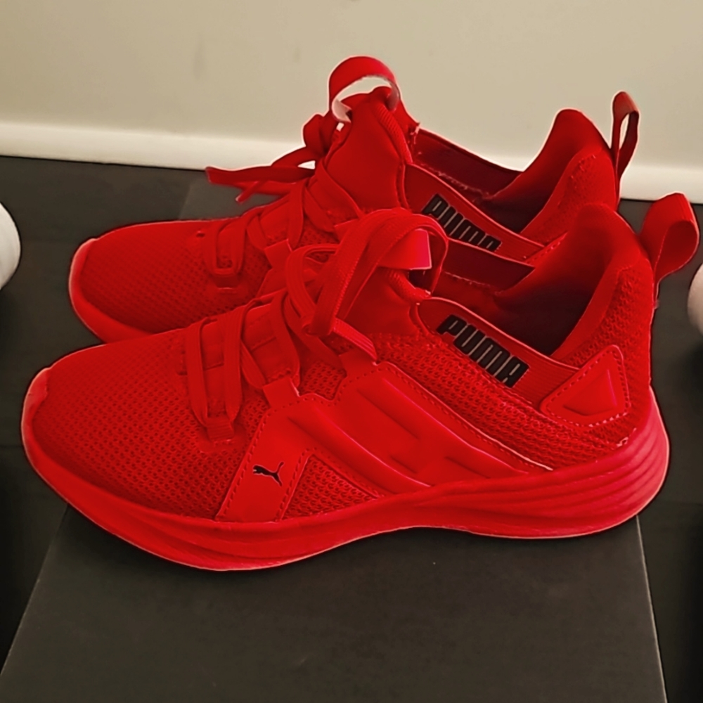 Kids Red Pumas Size 2C